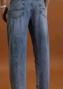 Trendy Ripped Baggy Jeans – Stylish &amp; Comfortable