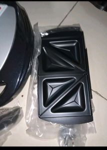 Morphy Richard 3in One Toaster