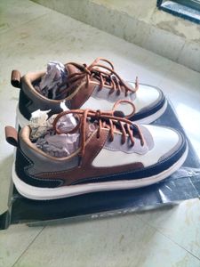 Boots And Beyond MENS SNEAKER.