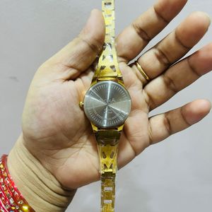 Elegant Gold &#39;Sona&#39; Watch