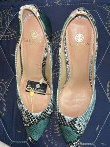 Carlton London at just 1200