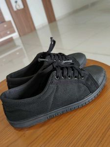 Liberty Canvas School Shoes.