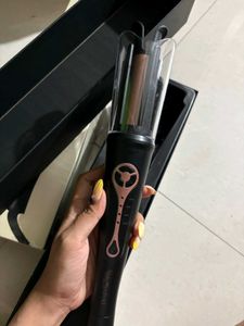 MakeMeeBold Automatic Hair Curler Urban Yog