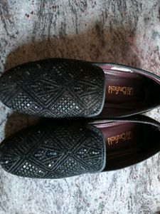 Shoe