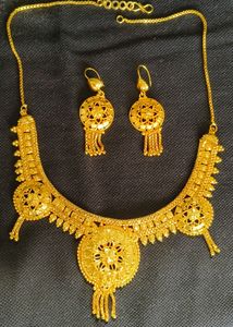 Covering Necklace And Earrings