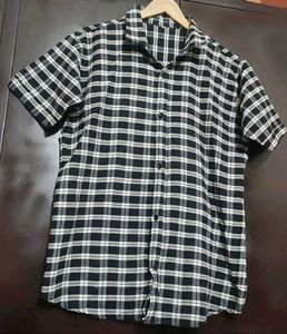 Black⚫ & Grey Check Printed Shirt For 40 Chest