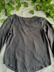 LOFT Women’s Grey Long-Sleeve Top