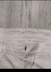 sc2267 Mars White Jeans size 36