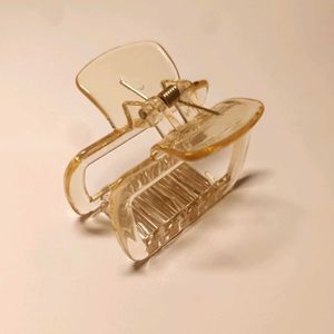 ✨ Clear Chic Claw Clip ✨