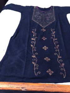 Black Kurti Stoll And Saree
