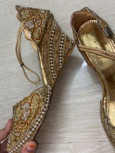 Beautiful Diamond Mojdi Heel