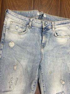 Zara Basic Ripped Jeans