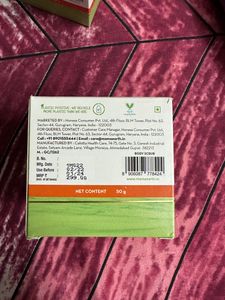 Mama earth Vitamin C Underarm Scrub