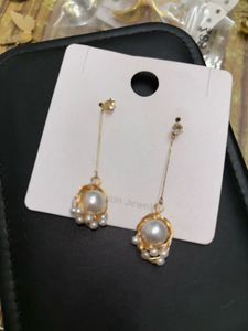 Pearl Dangling Earrings