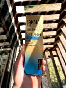 Lakme Sun Expert 1% Hyaluronic Sunscreen