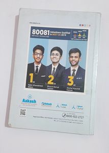 Aakash M-caps For NEET and JEE