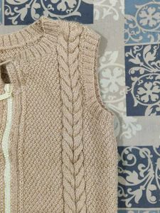 Beize Colour Half Sleeve Hand nit Sweater