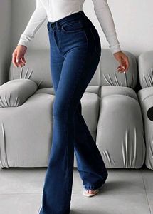 Body Hugging Bootcut Demin