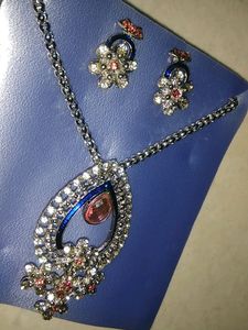 Beautiful Pendant Set
