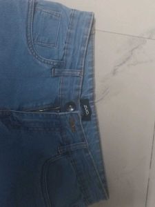 Girls  Short Jeans Of Blue  Colour
