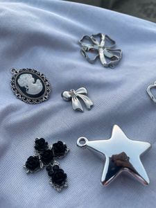 Charms with chains will price differ