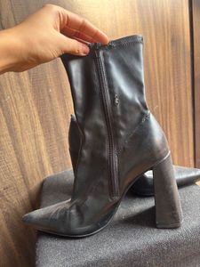 Black Heeled Boots