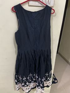 Sleeveless Lace Dress