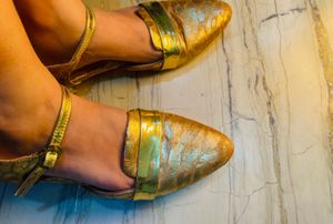Women Golden Flats Party Wear🦋
