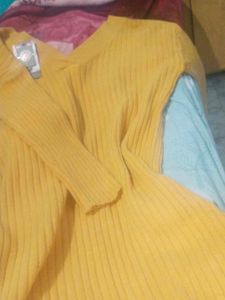 Mustard/yellow V-Neck Knit dress