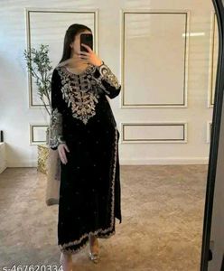 New Standard Beautiful Pakistani Dress Inpoted Dre
