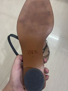 Zara Block Sandals🎀