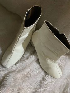 Y2k 💕White Leather patent Ankle Boots