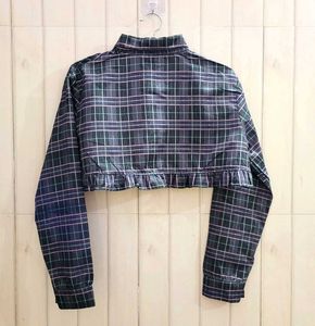 Plaid Ruffle Cropped Shirt