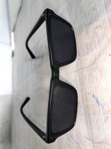 Retro Black Sunglasses