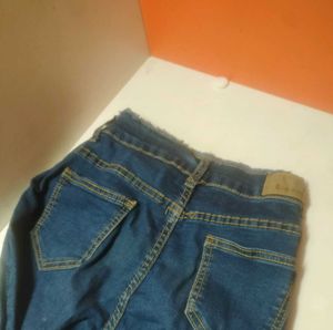 women&#39;s Skinny jeans 💙
