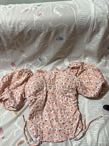 Floral Puff Sleeve Crop Top