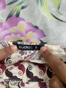 Straight Cut Kurta Sleevless