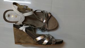 Very Pretty, Nice And Comfortable Platform Heels And Totally New In Condition Grab Fast