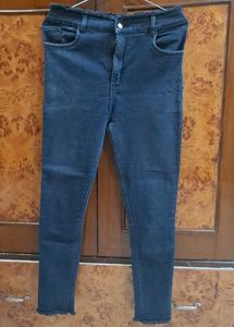 Dark Wash Frayed Hem Jeans