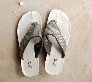 Bata D-Lite Flip Flops