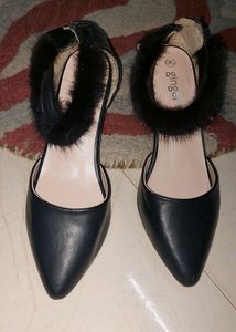 Black Heels by Ginger (SALE 🚨🎁)
