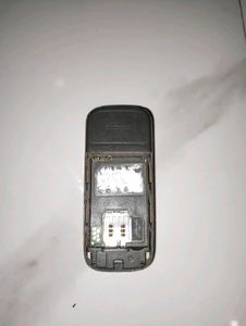 2 Mobile Phones On Condition. (Give Your Offers)