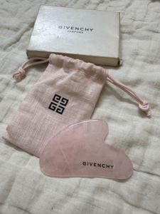 Givenchy Rose Quartz Gua Sha