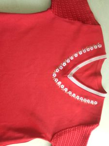 Stylish Red Knitted V-Neck T-Shirt – Gently Used