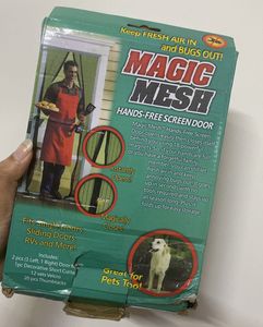 Magic Mesh Hands-free Screendoor