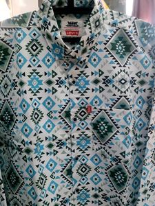 Levi&#39;s Patterned Shirt