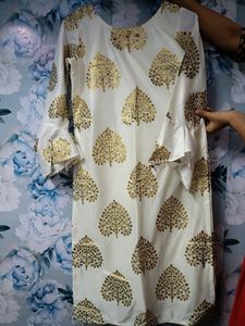 Off White Kurti With Golden Kota Patti Design