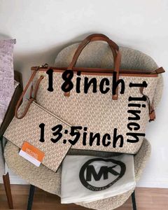 MK JET SET LARGE TOTE BAG WITH ZIPPER POUCH