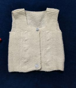 Unisex Thermal Wear With Sleevless Sweater