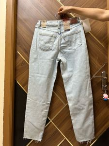 New With tags Levi’s mom Jeans